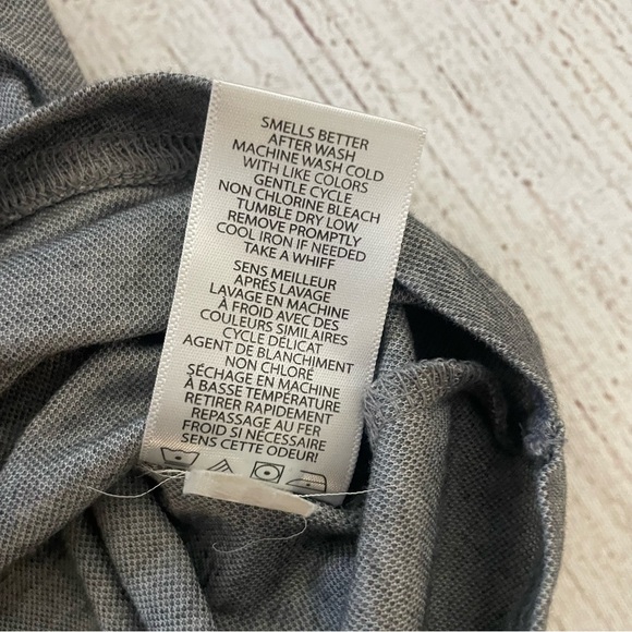 TRAVIS MATHEW Men’s Home Game Light Gray Polo Shirt with Navy Accents Size Med - Picture 14 of 15